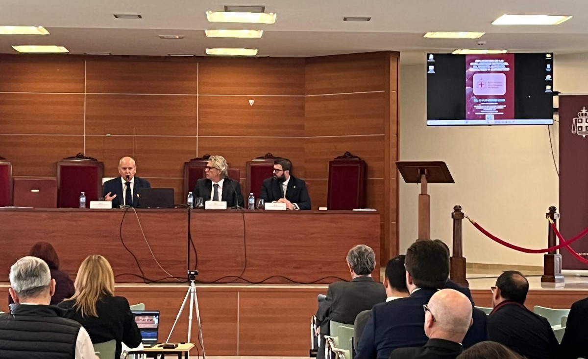 La aplicación de la IA al ámbito jurídico, eje de las conferencias organizadas por el Colegio de Abogados de Almería, con la colaboración de Unicaja