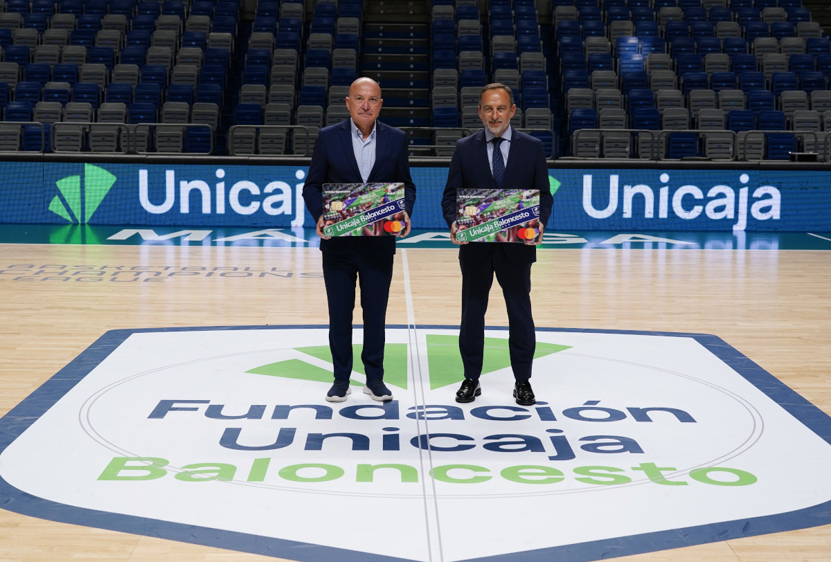 Nueva tarjeta de débito dedicada al Unicaja Baloncesto