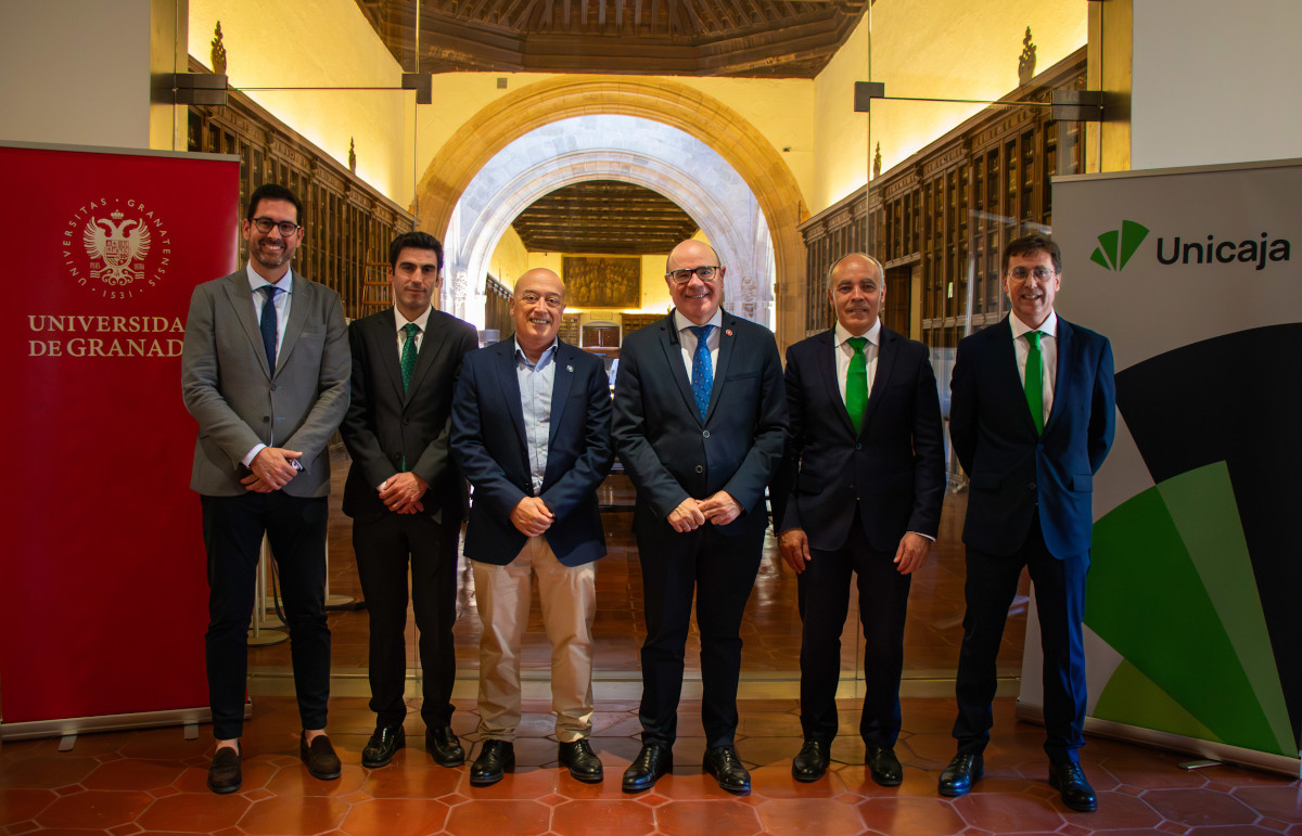 Agreement with the University of Granada to facilitate payment of student tuition fees